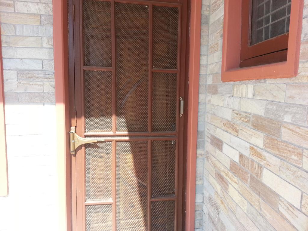 Namaste Apartments Pokhara Rom bilde